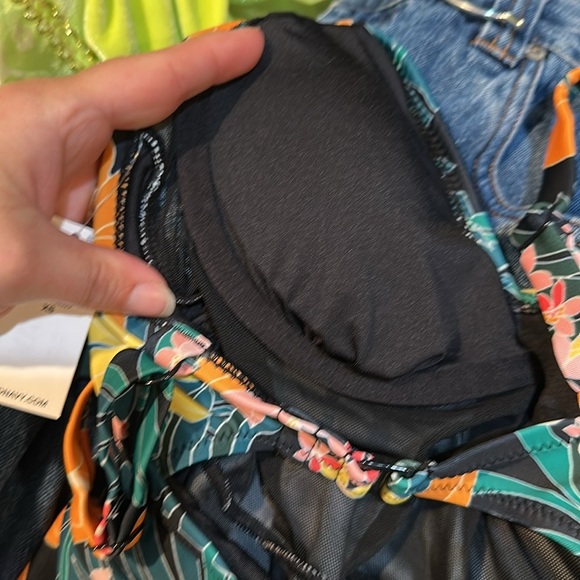 NWT! Old Navy Tropic Thunder One-Piece Swim Dress Bathing Suit XS Floral Skirt - Picture 12 of 12